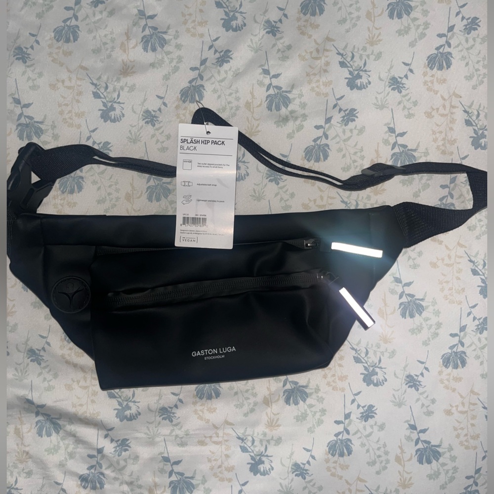 MAKE OFFER: Gaston Luga, designed in Sweden, Hip pack, Brand New!